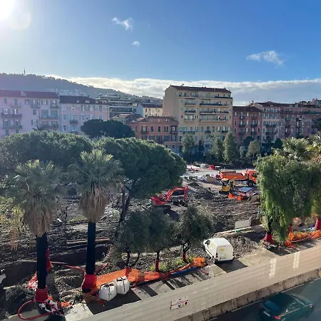 Appartement 3 Pieces Au Pied De La Promenade Du Paillon Nice